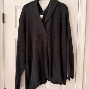 Aerie Black V-Neck Hooded Women's Sweater